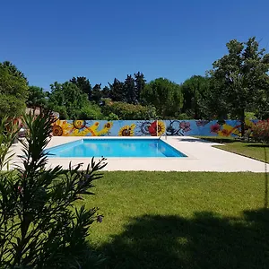 מלון Logis La Ferme, אביניון